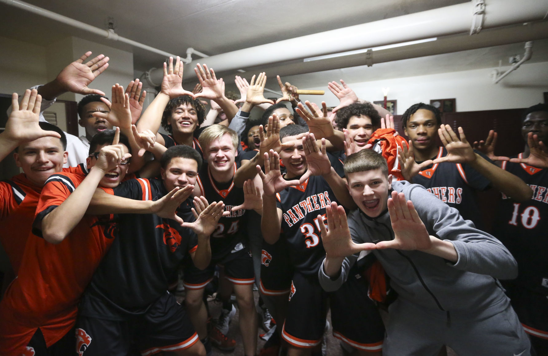 030320-qc-spt-ut-hoops-15.JPG
